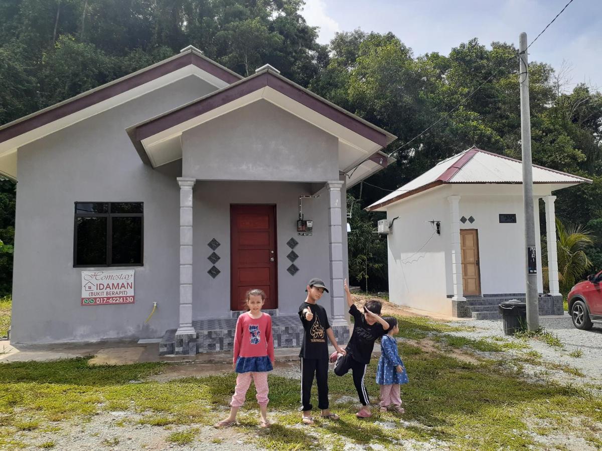 Homestay Idaman B B With 2 Room Aircond 2 Quen Bed And Not Sharing Room -Privacy Kuala Terengganu Exterior photo