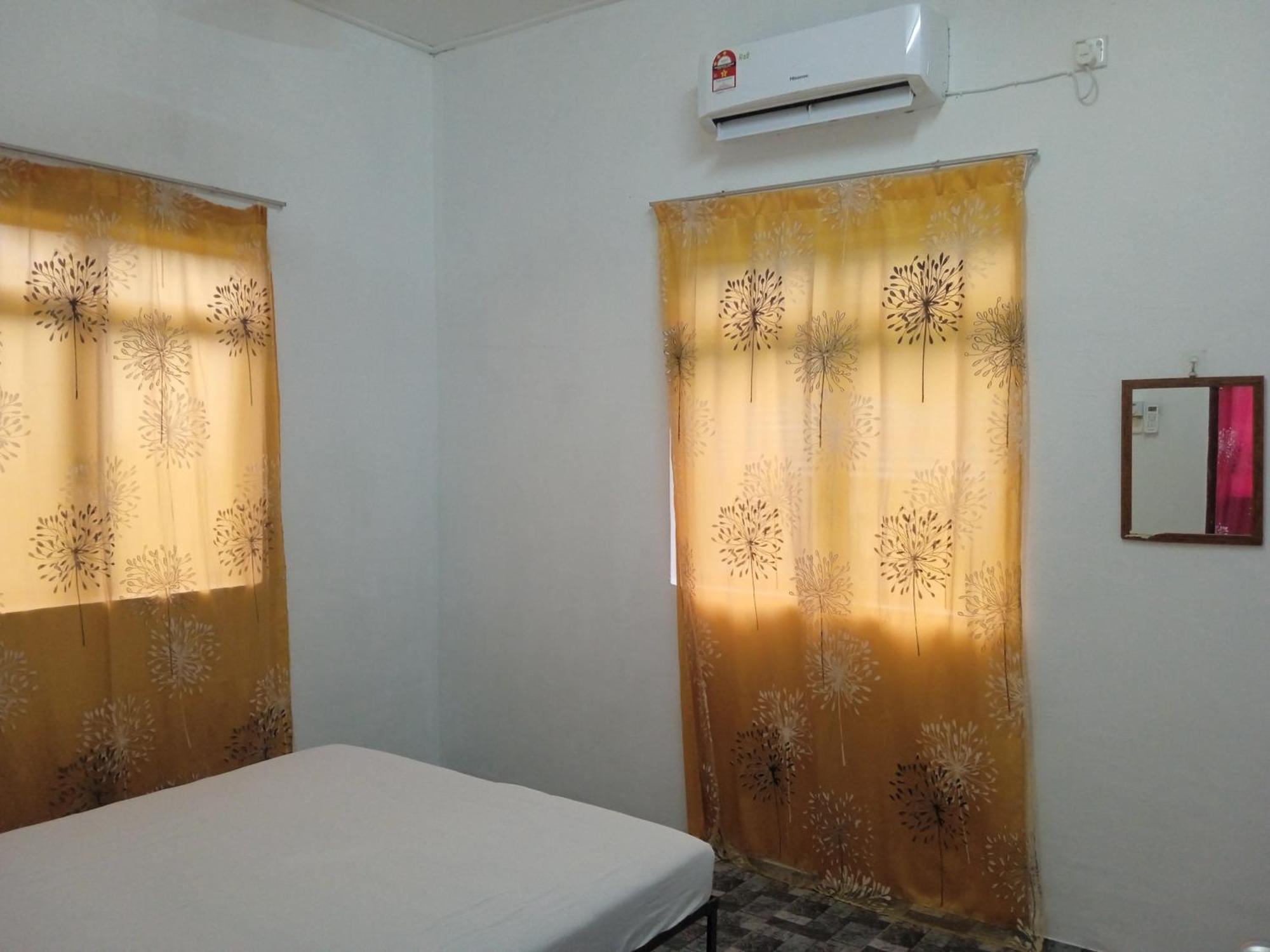 Homestay Idaman B B With 2 Room Aircond 2 Quen Bed And Not Sharing Room -Privacy Kuala Terengganu Exterior photo