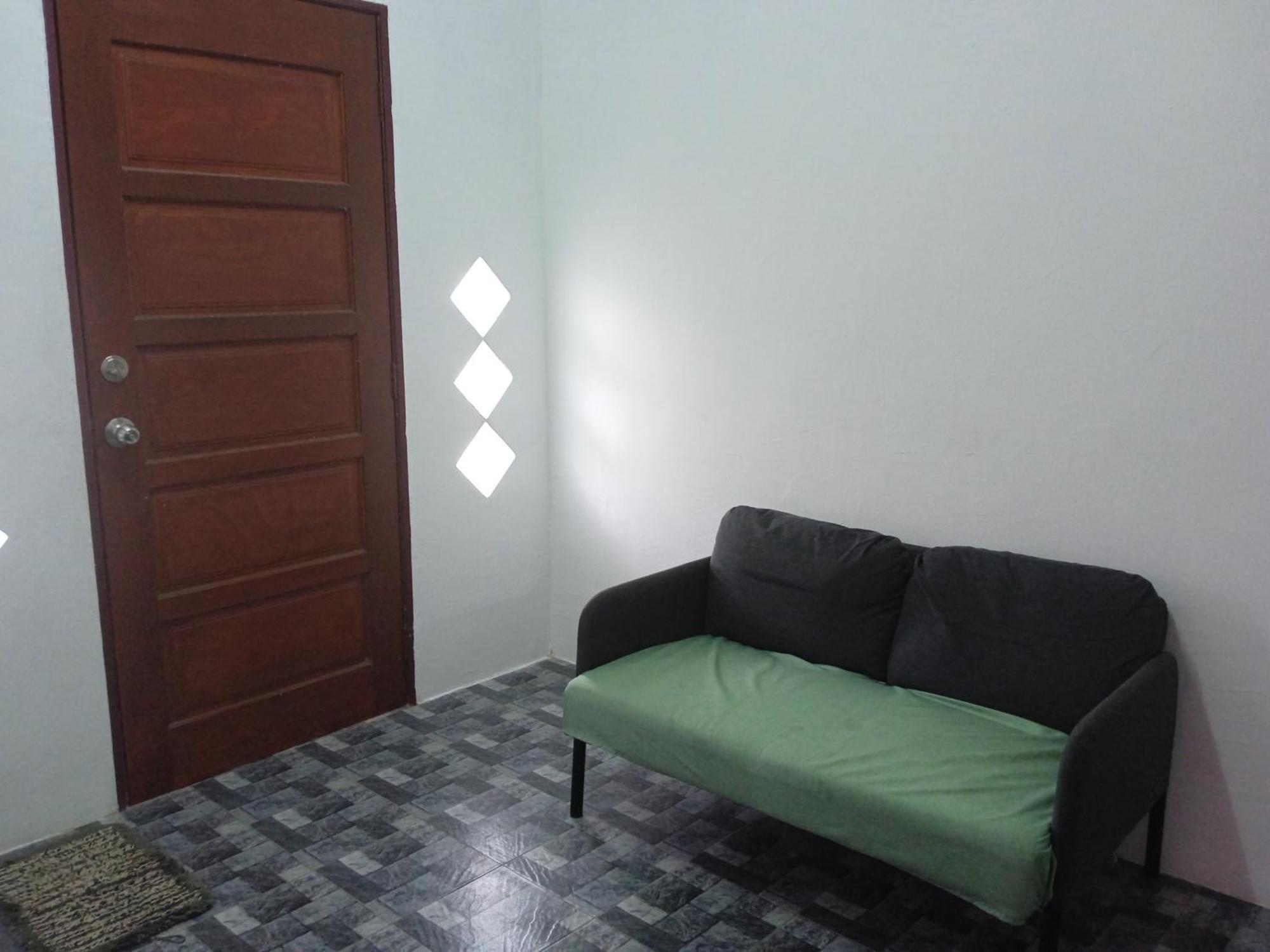 Homestay Idaman B B With 2 Room Aircond 2 Quen Bed And Not Sharing Room -Privacy Kuala Terengganu Exterior photo